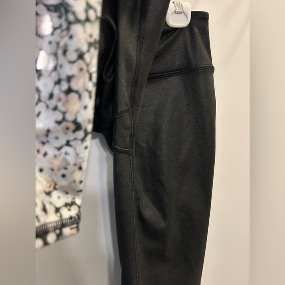 Alo Yoga Air Brush Black Brilliance High Rise Leggings - Picture 7 of 10